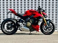 Ducati Streetfighter V4 Streetfighter V4 S 1