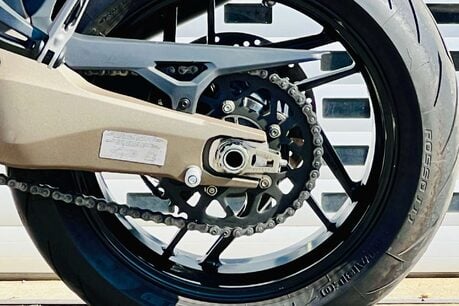 Ducati Monster 821 M821 24