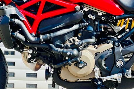 Ducati Monster 821 M821 25