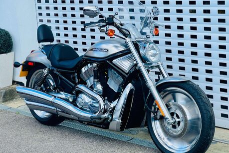 Harley-Davidson V-Rod VRSCB 3