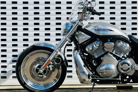 Harley-Davidson V-Rod VRSCB 21