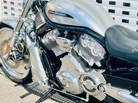 Harley-Davidson V-Rod VRSCB 28