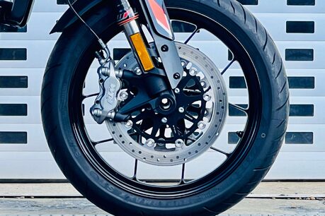 KTM Duke 790 Duke 14