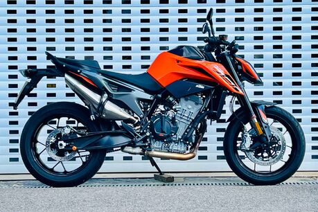 KTM Duke 790 Duke 1