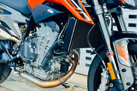 KTM Duke 790 Duke 26