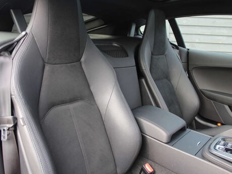 Jaguar F-Type 3.0 F-Type V6 R-Dynamic Auto 3dr
