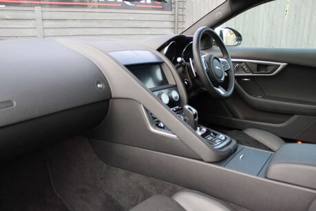 Jaguar F-Type 3.0 F-Type V6 R-Dynamic Auto 3dr 19