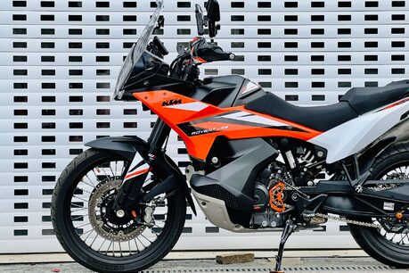 KTM Adventure 890 Adventure 25