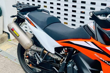 KTM Adventure 890 Adventure 18