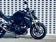 Suzuki GSX GSXS 1000 7
