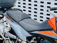 KTM Adventure 890 Adventure 16