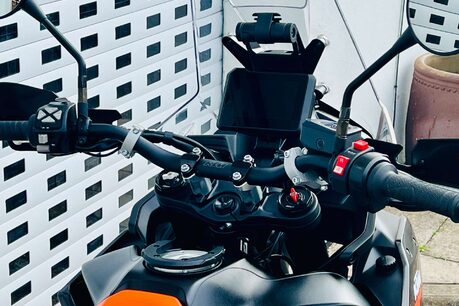 KTM Adventure 890 Adventure 9