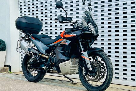 KTM Adventure 890 Adventure 3