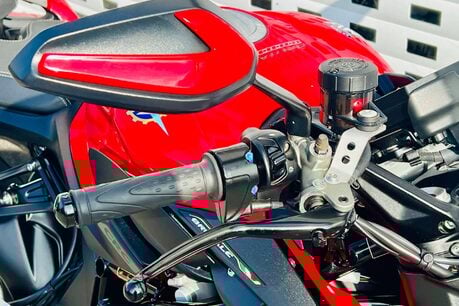 MV Agusta Brutale Brutale 1000 RS 17