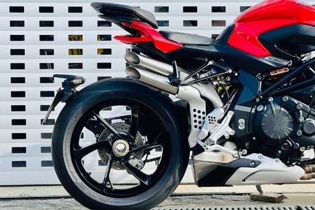 MV Agusta Brutale Brutale 1000 RS 5