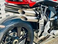 MV Agusta Brutale Brutale 1000 RS 10