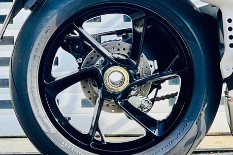 MV Agusta Brutale Brutale 1000 RS 12