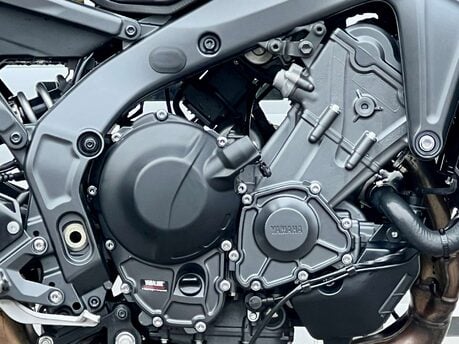 Yamaha MT-09 MT-09 (MTN890) 24 