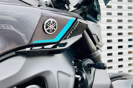 Yamaha MT-09 MT-09 (MTN890) 24 18