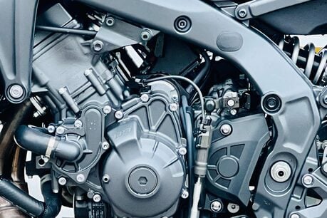 Yamaha MT-09 MT-09 (MTN890) 24 28