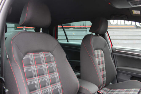 Volkswagen Golf 2.0 Golf GTi Performance TSi 5dr 7