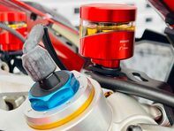Ducati Panigale V4 Panigale V4S 17