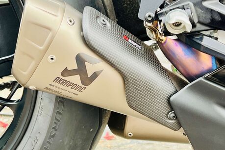 Ducati Panigale V4 Panigale V4S 19