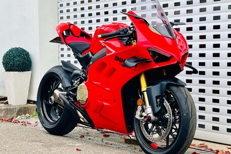 Ducati Panigale V4 Panigale V4S 4