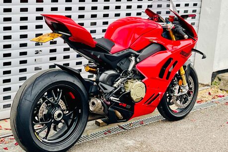 Ducati Panigale V4 Panigale V4S 2