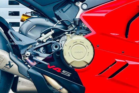 Ducati Panigale V4 Panigale V4S 5
