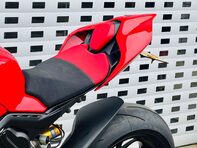 Ducati Panigale V4 Panigale V4S 32