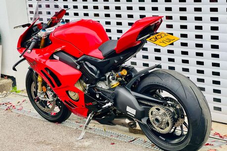 Ducati Panigale V4 Panigale V4S 26