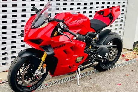 Ducati Panigale V4 Panigale V4S 27