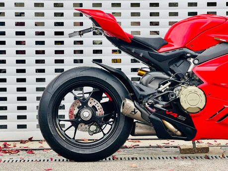 Ducati Panigale V4 Panigale V4S 