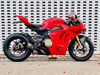 Ducati Panigale V4 Panigale V4S 1