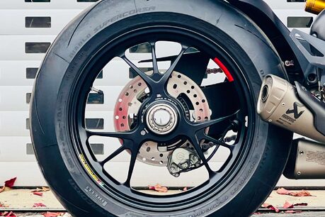 Ducati Panigale V4 Panigale V4S 6