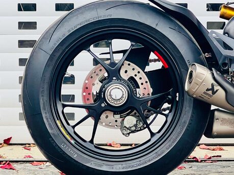 Ducati Panigale V4 Panigale V4S 