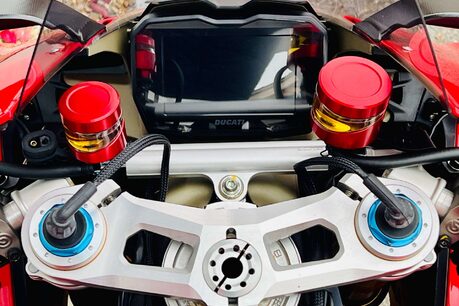Ducati Panigale V4 Panigale V4S 16