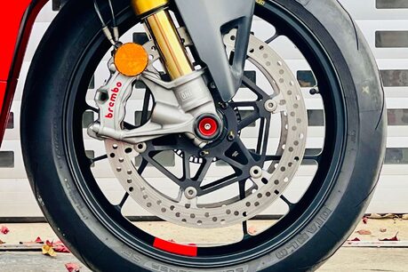 Ducati Panigale V4 Panigale V4S 7