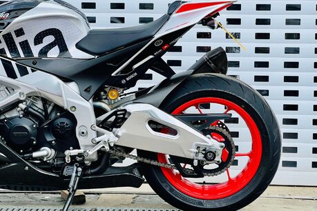 Aprilia Tuono Tuono V4 1100 Factory 28
