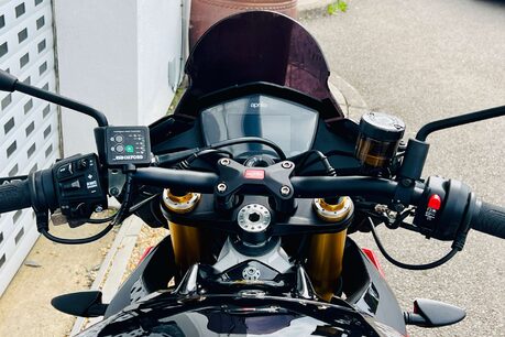 Aprilia Tuono Tuono V4 1100 Factory 17