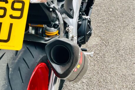 Aprilia Tuono Tuono V4 1100 Factory 21