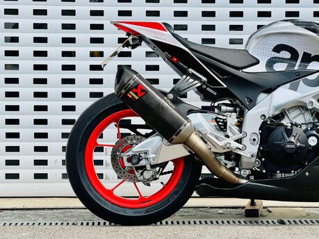 Aprilia Tuono Tuono V4 1100 Factory 