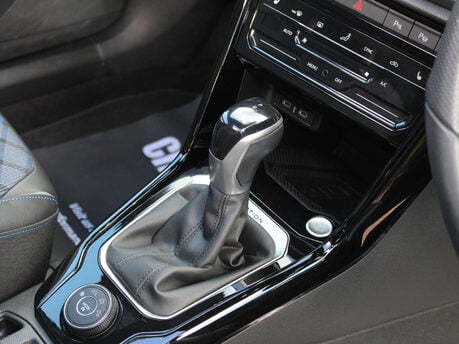 Volkswagen T-Roc 2.0 T-Roc R Black Edition TSI 4Motion S-A 4WD 5dr 