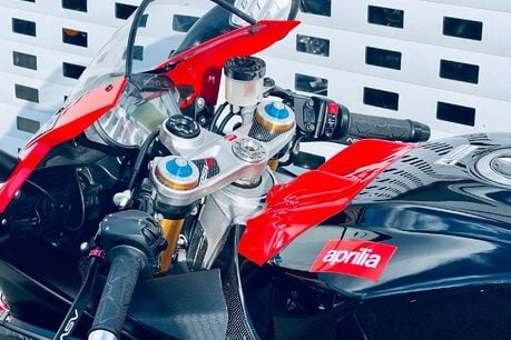 Aprilia RSV RSV 4 Factory 31