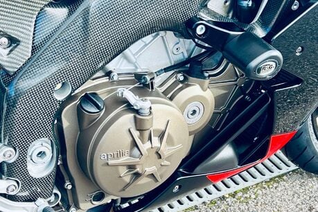 Aprilia RSV RSV 4 Factory 15