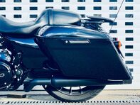Harley-Davidson Street Glide Street Glide Special 1868 27