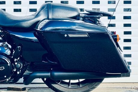 Harley-Davidson Street Glide Street Glide Special 1868 27