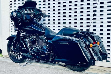 Harley-Davidson Street Glide Street Glide Special 1868 21