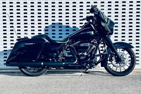 Harley-Davidson Street Glide Street Glide Special 1868 2